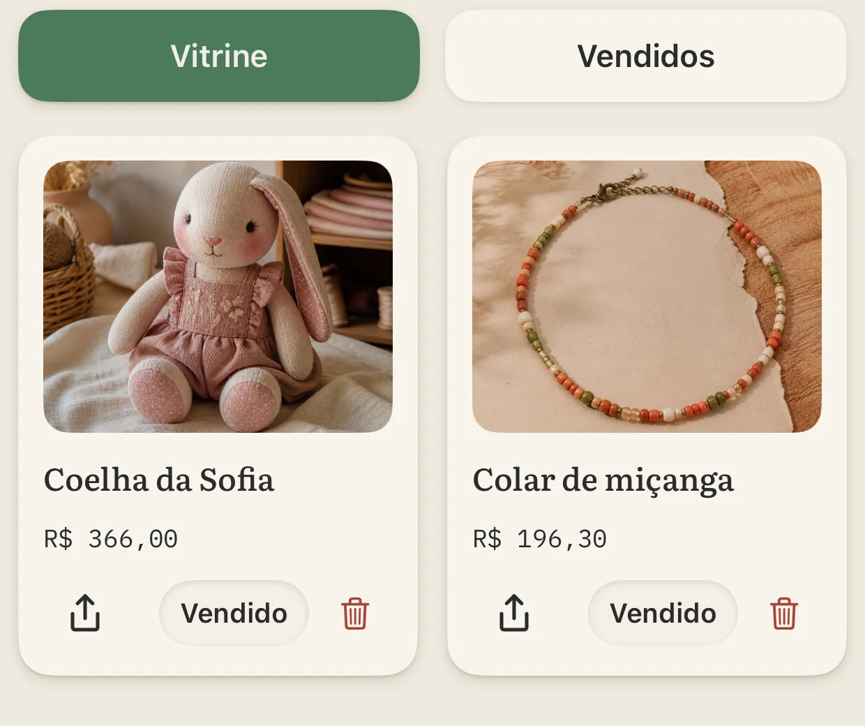 Vitrine do app, com a Coelha da Sofia e o Colar de miçanga à venda